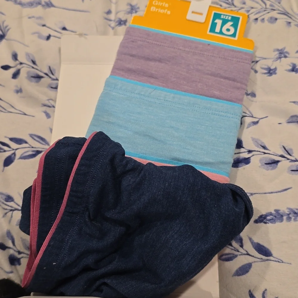 ❤️10/$40 New Briefs Underwear 4 Pack